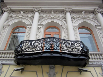 кованый балкон в стиле барокко