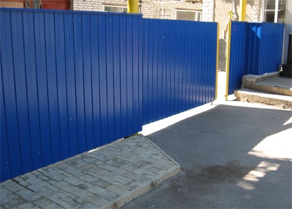 забор из профнастила