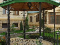 кованая беседка садовая