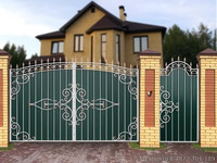 металлические кованые ворота