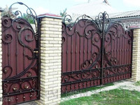 металлические кованые ворота