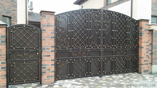 красивые кованые ворота распашные