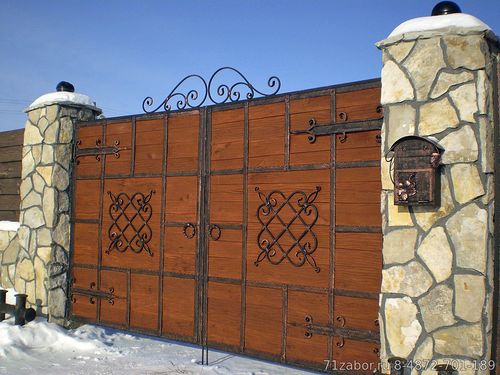 металлические кованые ворота
