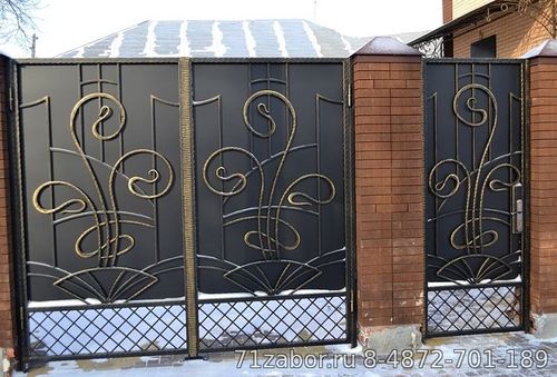 металлические кованые ворота